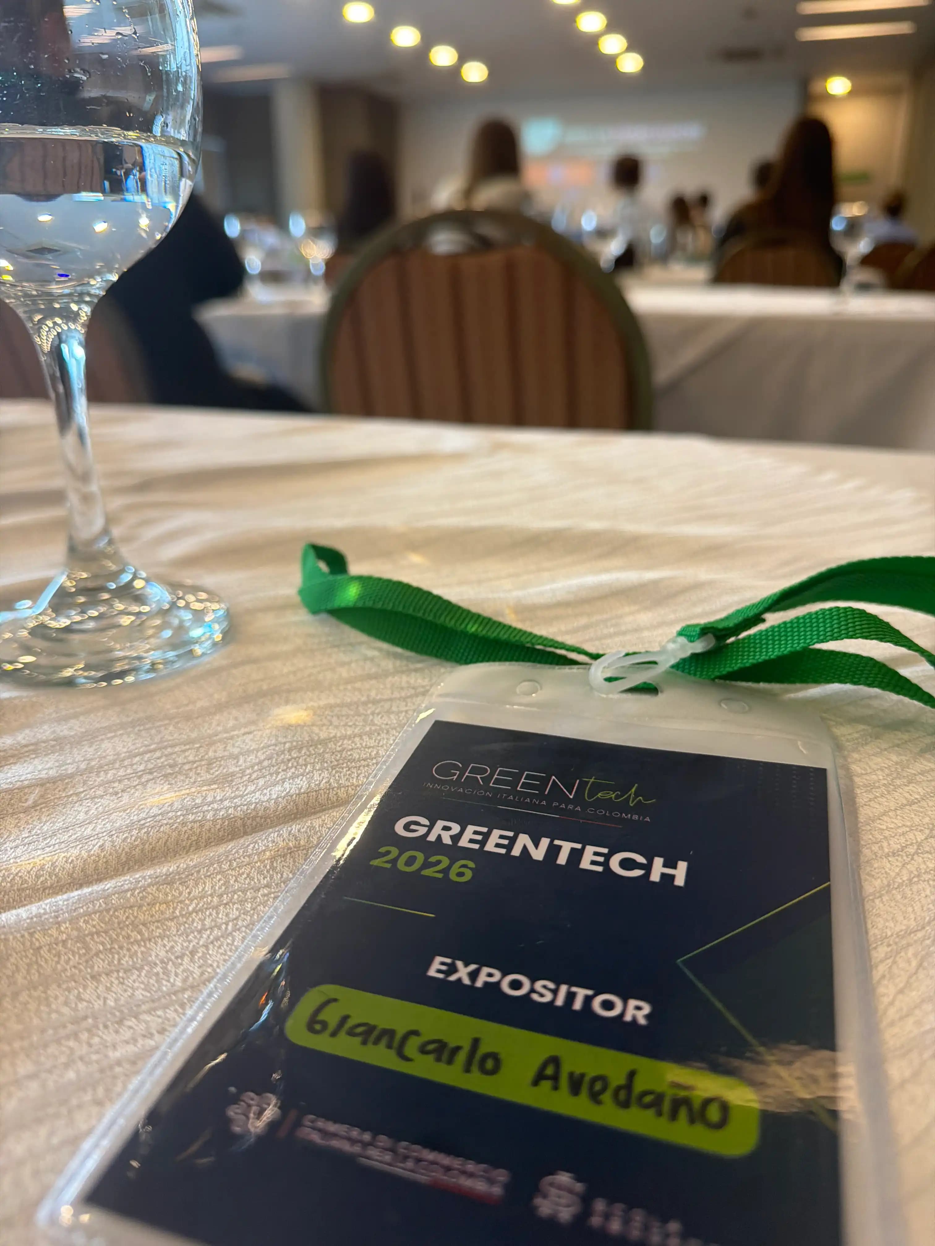 Credencial de participación en GreenTech Medellín