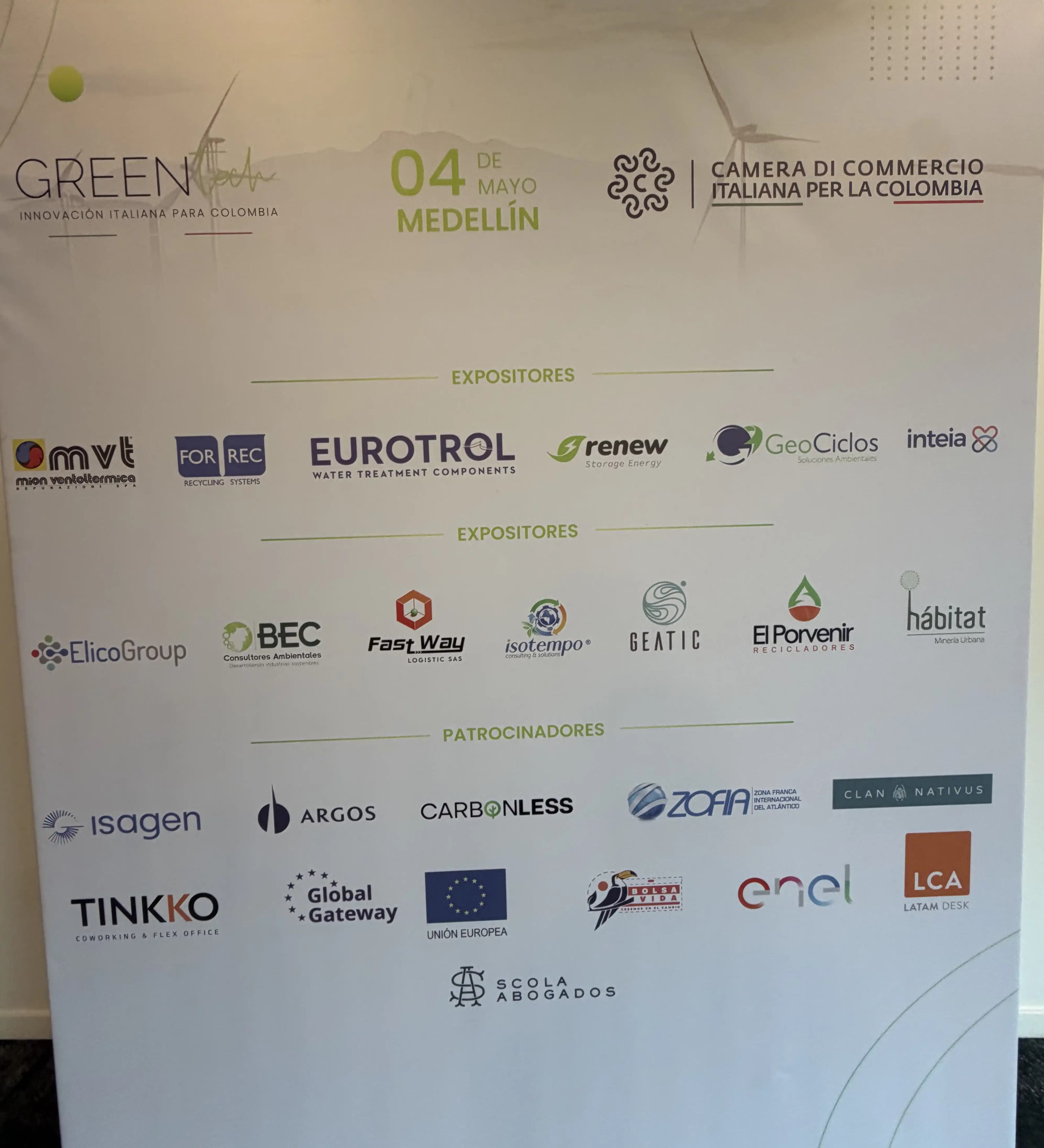 Muro de expositores y aliados en GreenTech