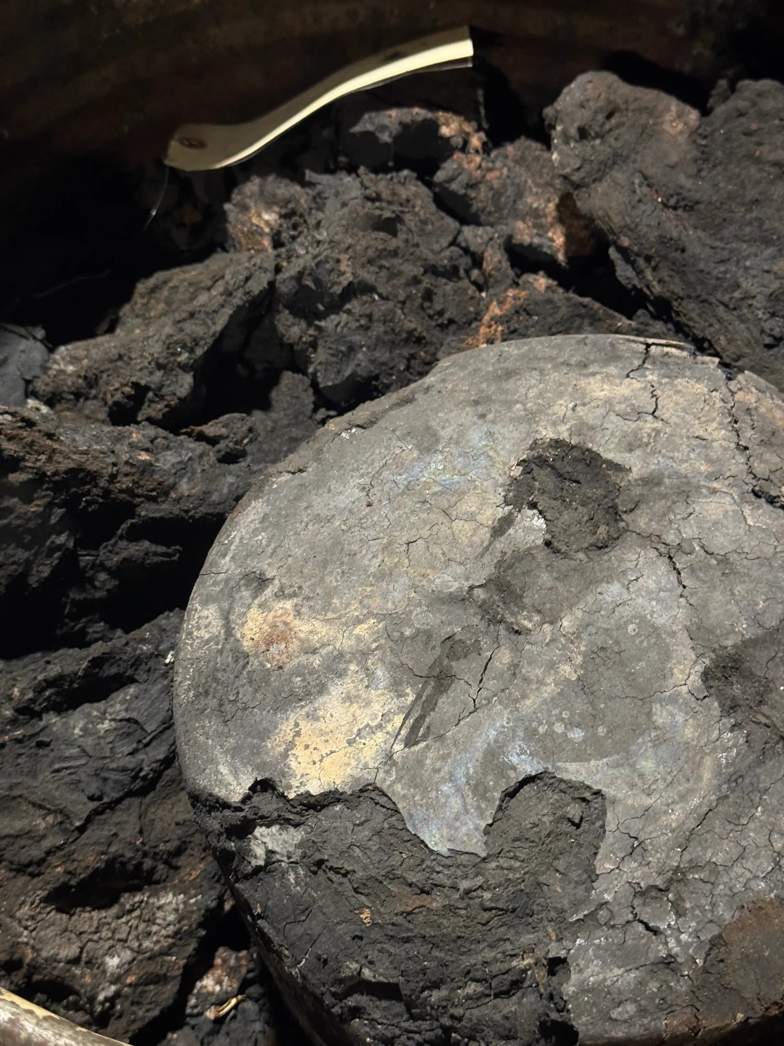 Detalle de sludge y material metalico recuperado